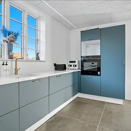 Newly Renovated Close To Downtown Esbjerg, With Garden Esbjerg