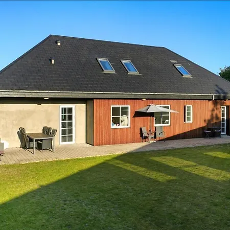Newly Renovated Close To Downtown Esbjerg, With Garden * Esbjerg